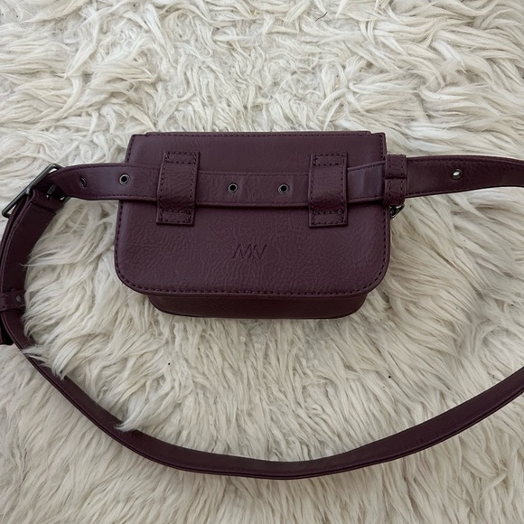 Matt and Nat vegan leather Fanny pack - Picture 2 of 5